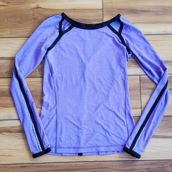 Like New! Rare Lululemon Run: Team Spirit Long Sleeve - Picture 8 of 13